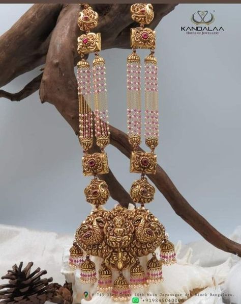 50+ Latest Pearl Haram Designs in Gold - [2024 Designs] • South India Jewels Kasu Bangles, Pearl Haram, Haram Designs, Wedding Jewelry Sets Bridal Jewellery, Temple Jewelry Necklace, Indian Wedding Jewelry Sets, Gold Temple Jewellery, Antique Necklaces Design, Gold Jewelry Outfits