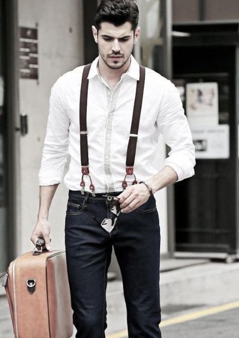 How To Wear Suspenders With Jeans For Men // Next Luxury Suspenders With Jeans, How To Wear Suspenders, Outfits With Suspenders, Suspenders Fashion, Suspenders Men, Jeans Outfit Summer, Mode Casual, Outfit Jeans, Herren Outfit