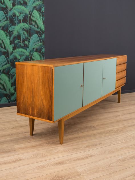 Vintage Kommoden - 60er Sideboard, Kommode 50er, WK, Vintage, - ein Designerstück von Mid-Century-Friends bei DaWanda Retro Sideboard, Mid Century Interior, Furniture Dolly, Furniture Ads, Vintage Chest Of Drawers, Interior Vintage, Tv Furniture, Deco Furniture, Retro Furniture