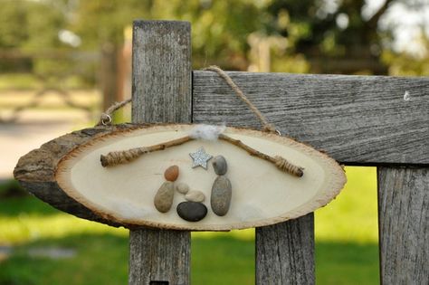 Jesus Art, Nativity Scene, Pebble Art, Bird House, Vinyl, Handmade Gift, Outdoor Decor, Unique Jewelry, Handmade Gifts