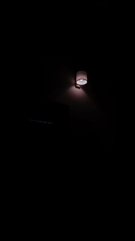 Night Lamp Bedroom Wall, Night Room Snap, Dark Snap, Lamp Wallpaper, Perjalanan Kota, Love Wallpaper Backgrounds, Sky Photography Nature, Cute Tumblr Pictures, Chill Photos