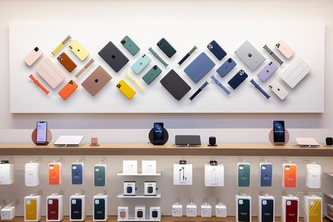 Apple Store Design, Mobile Shop Design, Apple Repair, Gadget Store, Phone Store, Mobile Store, Store Interiors, Phone Shop, Retail Store Design