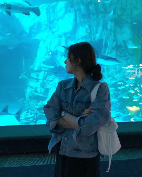 Aquarium Pictures, Fotografi Digital, Solo Photo, Swag Girl Style, Foto Ideas Instagram, Ulzzang Fashion, How To Pose, Insta Photo Ideas, Selfie Poses