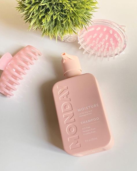 Kalin Greene on Instagram: “Picked up the @Monday moisturizing shampoo to try! The hotter the weather the more I want my hair to be as moisturized as possible in my…” Monday Shampoo, Moisturizing Shampoo, Pink Girly Things, Bathroom Inspo, Hair Spray, Clean Girl, My Hair, Skin Makeup, Girly Things