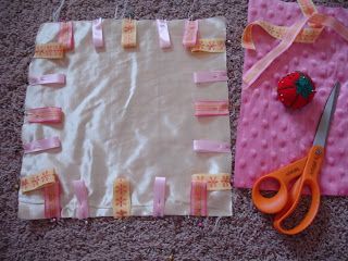 Taggie Blanket, Tag Blanket, Diy Bebe, Baby Sewing Projects, Baby Projects, Homemade Baby, Baby Diy, Sewing Projects For Beginners, Baby Crafts