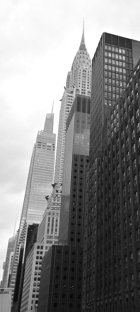 Buildings Black And White, Snowy City, Nyc Wallpaper, Look At This Photograph, Black And White Wallpaper Iphone, Cityscape Wallpaper, New York Wallpaper, Wallpaper Iphone Boho, New York Black And White