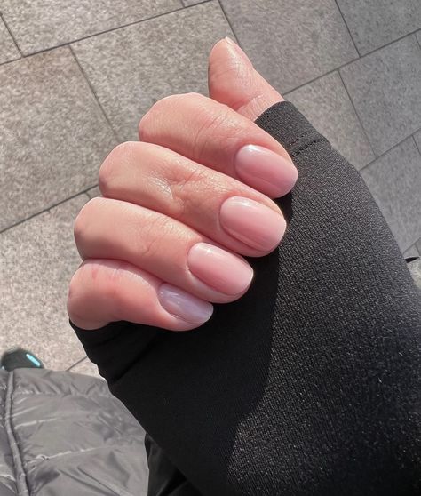 Pale Hands Nails, Pale Hands, Nice Hands, Nail Colors For Pale Skin, Hands Nails, Natural Nails Manicure, Long Natural Nails, Minimal Nails, Pretty Gel Nails