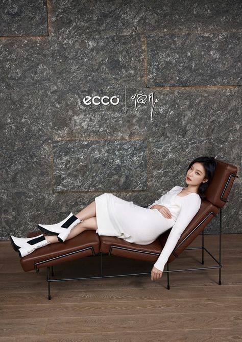 Discover great products at the best prices at Dealmoon. ECCO WOMEN'S MODTRAY CHELSEA BOOT. Price:$169.99 at Ecco Ecco Shoes, Buy One Get One, Chelsea Boot, Sun Lounger, Coupon Codes, Get One, Chelsea Boots, Photography Poses, Chelsea