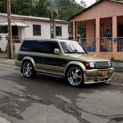 Mitsubishi Suv, Pajero Evolution, Montero 4x4, Mitsubishi Pickup, Mitsubishi Cars, Kei Car, Pajero Sport, Architect Design House, Suzuki Samurai