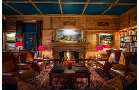 Hunting Lodge in the Scottish Highlands - Paolo Moschino English Hunting Lodge Decor, Scottish Hunting Lodge, English Hunting Lodge, Country English Decor, Vanderbilt Family, English Hunting, Hunting Lodge Decor, Scottish Cottages, Original Aesthetic