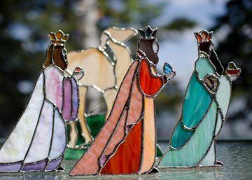 Stained Glass Nativity, Delphi Glass, Stained Glass Supplies, Art Glass Jewelry, Stained Glass Angel, Stained Glass Ornaments, Stained Glass Christmas, Stained Glass Diy, Art Stained