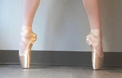 Ballet Relevé Ballet Releve, Ballet Steps, Beginner Ballet, Dance Studios, Popular Workouts, Increase Flexibility, The Ballet, Pointe Shoes, Improve Posture