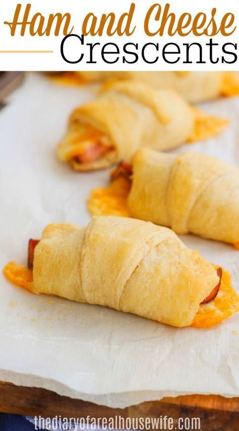 The best lunch recipe that everyone loves - Ham and Cheese Crescents. Savory Snack Recipes, Best Lunch Recipes, Ham And Cheese Croissant, Crescent Recipes, Cheese Croissant, Easy Ham, Lunch Recipe, Side Dish Recipes Easy, Quick Lunch