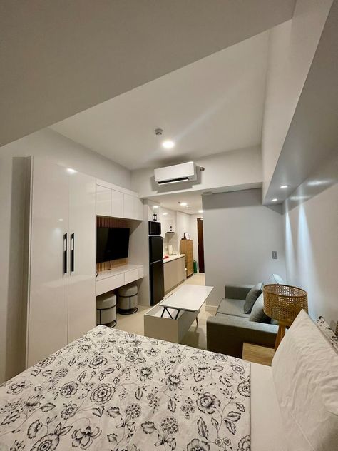 P1,900.00/night @38 Park Ave, Cebu IT Park - Apartments for Rent in Cebu City, Central Visayas, Philippines - Airbnb Central Visayas, Cebu City, Cold Shower, Small Room Bedroom, Small Room, Queen Bed, Cebu, Queen Beds, Apartments For Rent