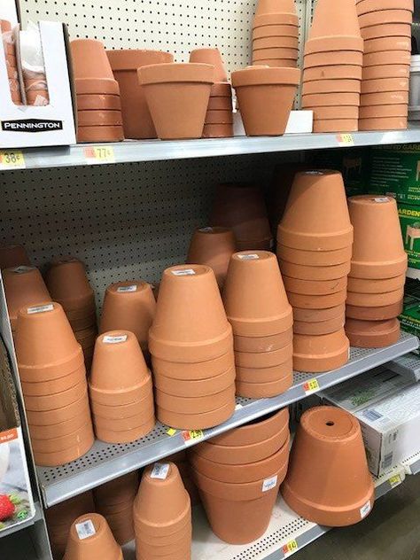 A little bit of effort, and a whole lot of WOW! Clay Pot For Plants, Terracotta Garden Ideas, Flower Pot Decorating Ideas, Creative Entryway, Terracotta Diy, Cheap Flower Pots, Stacked Pots, Garden Frogs, Modern Plant Stand