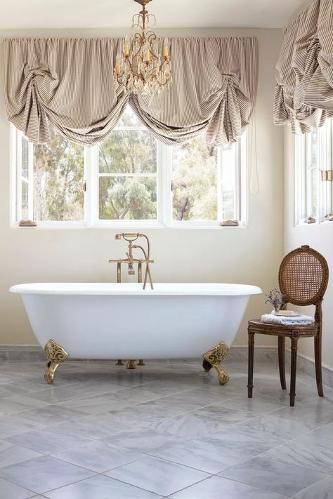 French Country Bathrooms, French Country Bathroom Ideas, Country Bathroom Ideas, Bathroom With Clawfoot Tub, Country Bathrooms, French Country Bathroom, Country Bathroom, Decorating Advice, Spa Retreat