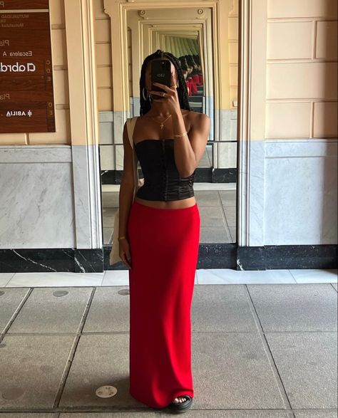 Red Maxi Skirt Outfit, Kianna Naomi, Maxi Skirt Outfit, Red Maxi Skirt, Skirt Ideas, Style Bundle, Best Friend Outfits, Maxi Skirt Outfits, Euro Summer