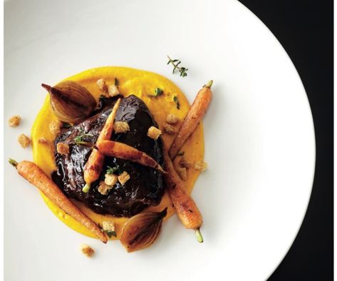 Carrot Puree Recipes Dinners, Beef Fine Dining, Gastro Pub Food, Beef Cheeks Recipe, Beef Main Course, Lamb Rump, Slow Cooked Beef Cheeks, Elegant Dishes, Carrot Puree