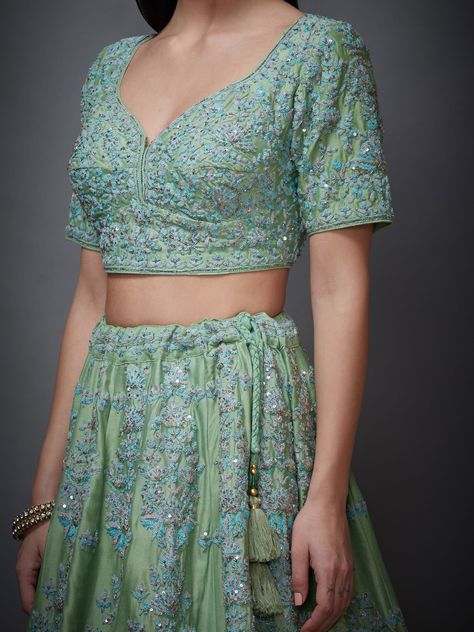 Heart Neckline Blouse, Blouse With Lehenga, Mint Green Blouse, Mint Green Blouses, Sweet Heart Neckline, Lehenga Dupatta, Indian Outfits Lehenga, Lehenga Designs Simple, Ritu Kumar