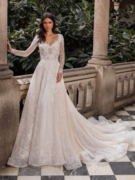 Pronovias - Wedding Dresses in Dallas Country Style Wedding Dresses, Regal Wedding, Gowns Vintage, Pronovias Bridal, Pronovias Wedding Dress, Country Style Wedding, Couture Wedding Gowns, Cruise Collection, Sleeve Wedding Dress