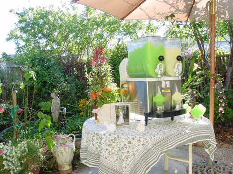 Everything You Need to Know About Renting a Frozen Margarita Machine — Now Trending: People Are Renting Industrial Frozen Margarita Machines Frozen Margarita Machine, Margarita Machine Recipes, Margarita Machine Rental, Chocolate Appetizers, Frozen Drink Machine, Margarita Machine, Drink Machine, Soft Serve Machine, Margarita Party