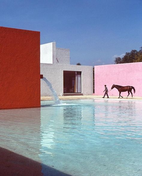 Horse Pool, Louis Barragan, Luis Barragan House, Luis Barragan Architecture, Urban Design Architecture, Voyage Europe, Horse Stables, Diagram Architecture, Street Design