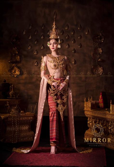 Photography Mirror, Thailand Outfit, Cambodian Dress, Traditional Thai Clothing, Cambodian Art, Ancient Dress, Traditional Outfit, Batik Fashion, Royal Dresses