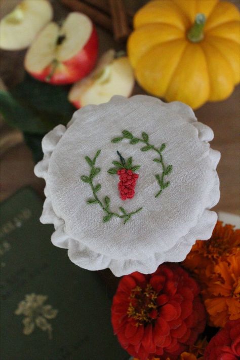 Mason Jar Covers, Jar Lid Cover, Garden Party Favors, Jar Covers, Embroidery Tshirt, Heirloom Gifts, Jam Jar, Embroidered Linen, Jar Lids