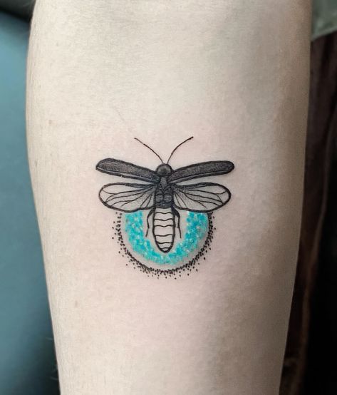 Firefly Tattoo Design, Firefly Tattoo Simple, Lighting Bug Tattoo, Bug Tattoo Design, Ireland Tattoo Ideas, Lightning Bug Tattoo, Dino Tattoo, Firefly Tattoo, Group Tattoos