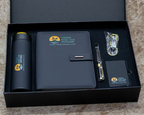 Branded Black Executive Gift Set Free branding with a message of your choice WhatsApp 0715909090 or 0714062929 to order Activation Ideas, Corporate Gift Ideas, Catering Ideas Food, Executive Gifts, Invitation Ideas, Electronic Gifts, Branding Materials, July 16, Handmade Books