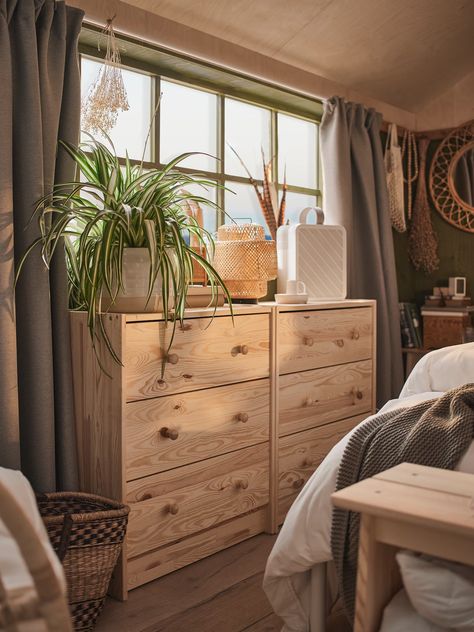 Shared Bedroom, Stil Boho, Open Fireplace, 3 Drawer Chest, 6 Drawer Dresser, Drawer Chest, 3 Drawer, Boho Bedroom, Indoor Air