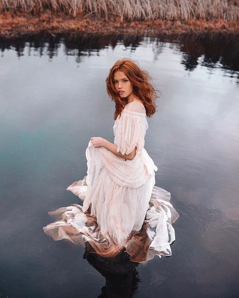 Riley Rasmussen, Danielle Victoria, Lake Photoshoot, Red Haired Beauty, Red Heads, Fantasy Photography, Foto Tips, Redhead Beauty, Water Photography