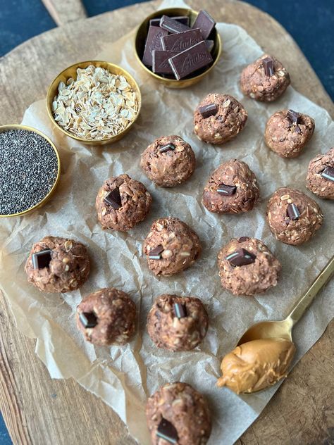 Mint Chocolate Chip Protein Balls Mint Chocolate Protein Balls, Chocolate Chip Protein Balls, Mint Chocolate Candy, Chocolate Protein Balls, Andes Mint Chocolate, Andes Mints, Clean Simple Eats, Andes Mint, Mint Chocolate Chip