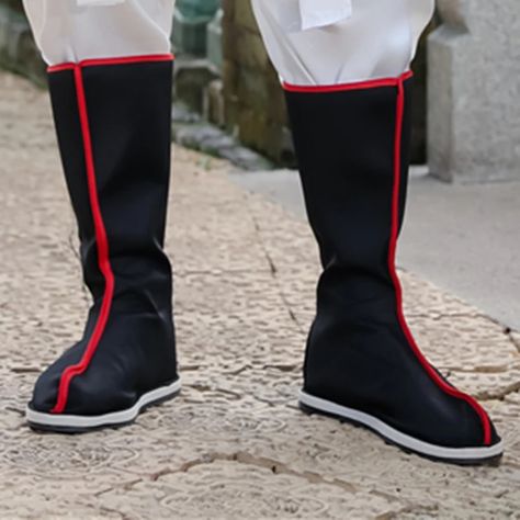 Traditional Martial Arts Clothing, Hanfu Shoes, Art Boots, Martial Arts Clothing, Traditional Martial Arts, Chinese Shoes, Word Of Honor, Golden Kamuy, Courier Service