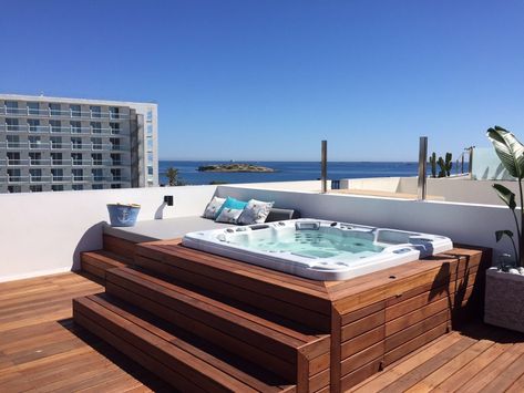 Jacuzzi Deck, Elevated Deck, Hotel Balcony, Roof Terrace Design, Luxury Hot Tubs, Hot Tub Swim Spa, Rooftop Patio Design, Hot Tub Patio, Deck Remodel