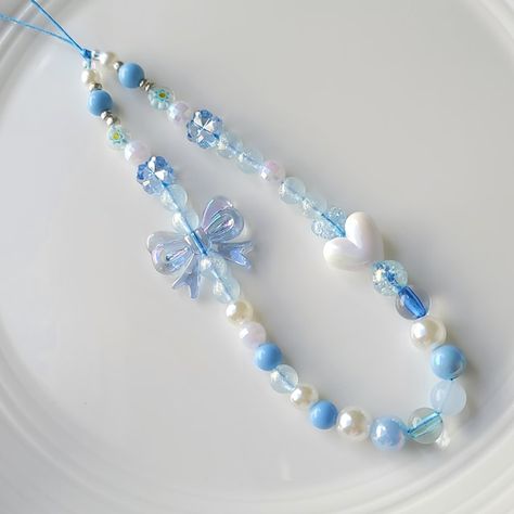 IamKeeyomee - Etsy Canada Aesthetic Phone Accessories, Pretty Beaded Jewelry, Beaded Phone Strap, Pola Manik, Gelang Manik-manik, Pretty Jewelry Necklaces, Blue Bow Tie, Strap Phone, Diy Jewelry Unique