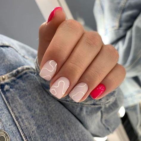 Explore 2024's Spring Short Nails: Cute Gel Designs, Colors, and Art Ideas Short Nail Designs Minimal Winter, Spring Short Nails, Nail Art Designs Summer, Minimal Nails, Nails Only, Classy Nails, Funky Nails, Pretty Acrylic Nails, Makati