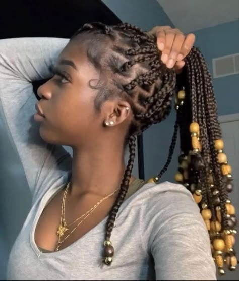 Cute Box Braids Hairstyles, Braids With Beads, Girls Hairstyles Braids, Natural Hair Styles Easy, Hair Decorations, Hair Beads, Baddie Hairstyles, Box Braids Hairstyles, Aesthetic Hair