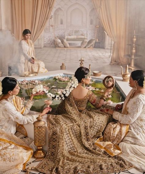 Ayeza Khan Bridal Shoot, Sanjay Leela Bhansali Aesthetic, Bhansali Aesthetic, Ayeza Khan Bridal, Indian Queen Aesthetic, Rani Durgavati, Royal Wedding Aesthetic, Indian Wedding Aesthetic, Mode Gossip Girl