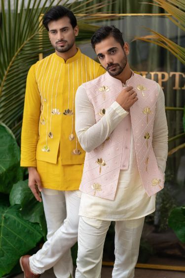 By Runit Gupta Style Indian Fashion, Indo Western Outfits For Men, Kurta Designs Men's, India Fashion Men, Indian Wedding Suits Men, W Pictures, Indian Wedding Clothes For Men, Sherwani For Men Wedding, Boys Kurta Design