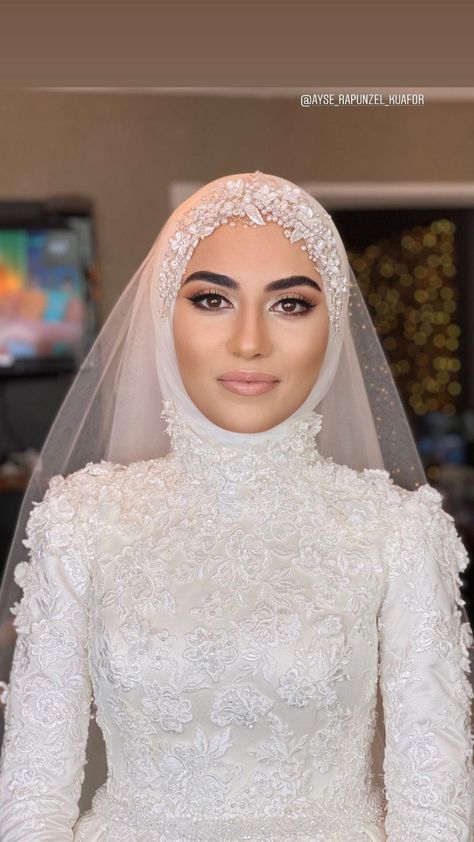 Hijab Headpiece Brides, Headpiece Wedding Hijab, Hijab Wedding Veil, Veils Bridal Hijab, Veil Wedding Hijab, Hijab Bride Veil, Bride Hijab Style, Hijabi Wedding, Wedding Hijab Styles