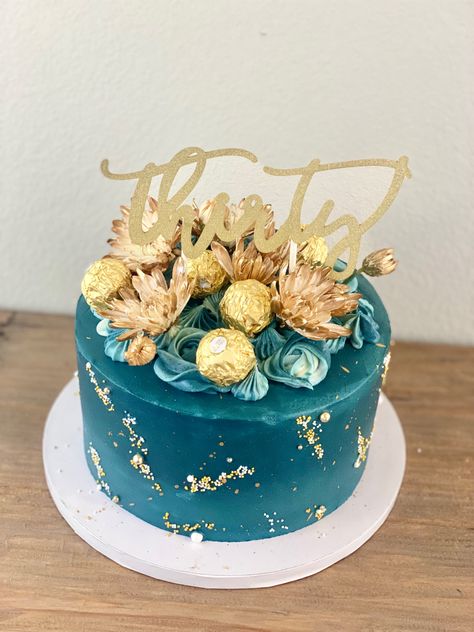 #thirty #tealandgold #30thbirthday Teal And Gold Birthday Cake, Gold Cake Ideas Birthday, Rose Gold Cake Ideas, Rose Gold Cake Ideas Birthday, Teal And Gold Birthday, Gold Cake Ideas, Gold 30th Birthday, Teal Cake, Wedding Cocktail Bar