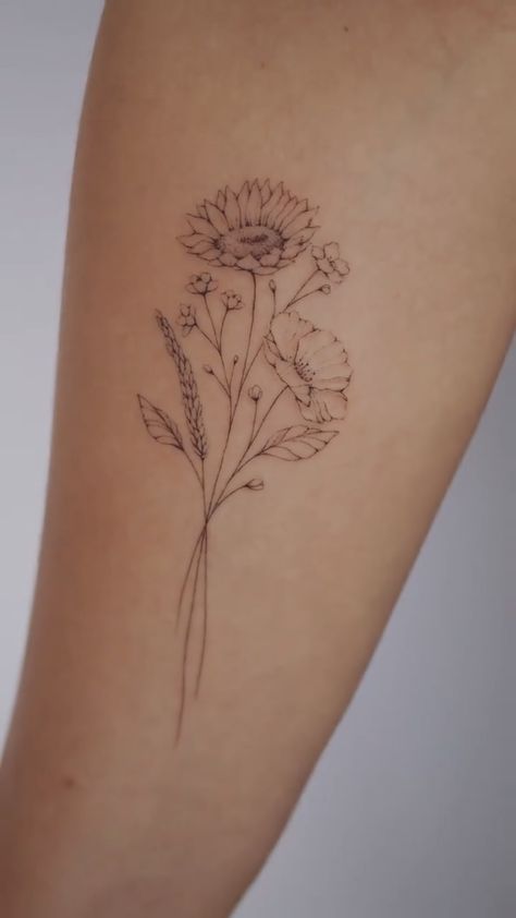 Cameo Tattoo, Chris Tattoo, Tattoo Sister, Underarm Tattoo, Go Tattoo, Flower Bouquet Tattoo, Wrist Tattoo Ideas, Rib Tattoos For Women, Saved Tattoo