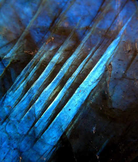 Labradorite Schiller Slashes.. by Sea Moon, via Flickr Labradorite Wallpaper, Labradorite Aesthetic, Witchy House, Crystal Labradorite, Modern Magic, Background Images Wallpapers, Pretty Rocks, Crystal Geode, Visual Texture