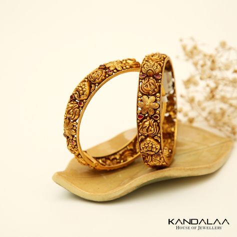 Embrace the beauty of the past with these antique Nakas bangles, showcasing masterful artistry and a distinctive elegance that tells a story through every design. Necklace Set Indian Bridal Jewelry, Bangle Collection, Antique Bangles, Necklace Set Indian, Bridal Jewellery Indian, Antique Jewellery, Indian Bridal, Gold Bangles, Necklace Set