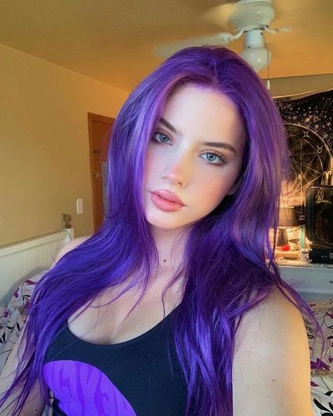 Free 50+ Ideas For hairstyles for summer|hairstyles for straight hair Pelo Morado Aesthetic, Morado Aesthetic, Adventure Music, Purple Makeup Looks, Medium Long Haircuts, Luxury Purple, Semi Permanent Hair Dye, Quick Braided Hairstyles, Haircuts For Wavy Hair