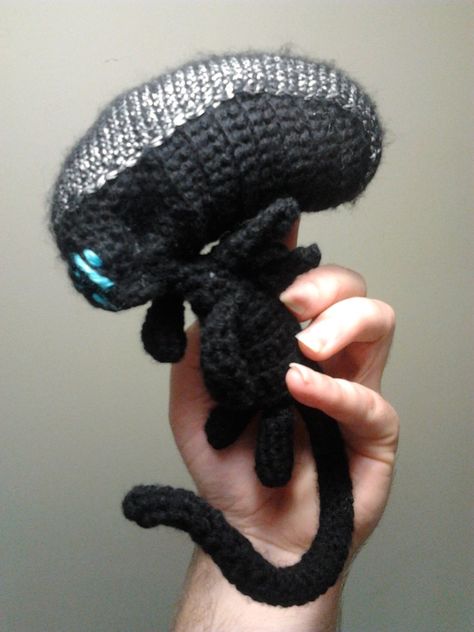 Alien Nostromo, Crochet Alien, Alien Ideas, Alien Plush, Dust Bunnies, Crochet Monsters, Beginner Crochet Projects, Freeform Crochet, Fun Crochet Projects