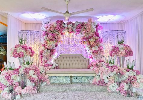 Enchanted Debut Theme, Pelamin Cantik, 18th Debut, Debut Theme, Bear Baby Shower Theme, Dream Wedding Reception, Wedding Stage Backdrop, Stage Decor, Wedding Backdrop Design