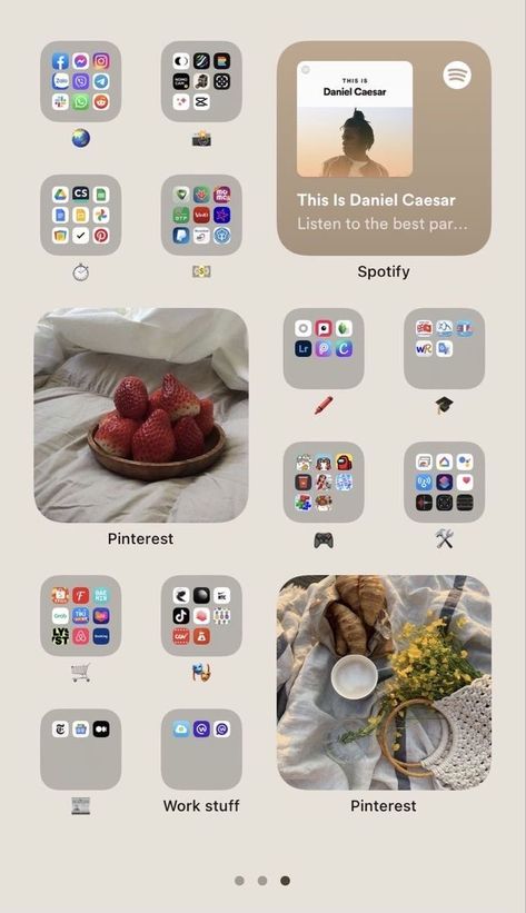 Aesthetic Iphone Lay Out, Basic Iphone Backgrounds, Aethstetic Home Screen Layout, Aesthic Phone Organization Iphone, Aesthic Iphone Homescreen, Ideas For Organizing Your Phone Apps, Cute Ways To Set Up Your Homescreen, Phone Theam Idea, Cool Ios 16 Home Screen