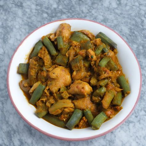 Okra Curry, Chicken Curry Recipe, Vegetable Curry, Curry Chicken Recipes, Meal Recipes, Curry Recipe, Cheesy Chicken, Chicken Curry, Low Fodmap